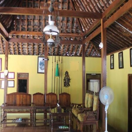 Nara Homestay Syariah Mangunan Eksteriør bilde