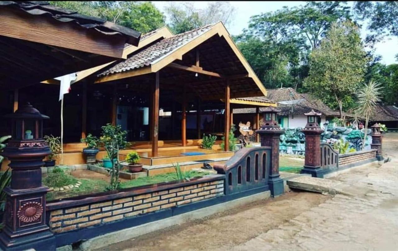 Nara Homestay Syariah Mangunan Eksteriør bilde
